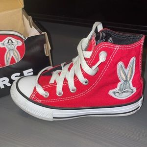 Converse bug bunny